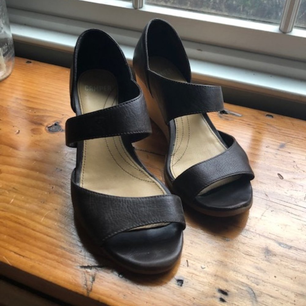 Camper Laura Sandal Wedge Heels in Dark Brown (Size 36/6.5)